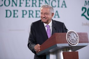 México mantiene economía estable con recuperación de empleos e inversión: AMLO