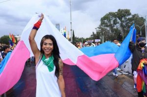 Vannesa sufrió violencia en la marcha LGBTTIQ+