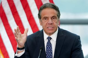 Gobernador de Nueva York renuncia a su cargo por acusaciones de acoso sexual