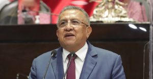 Detienen al diputado Saul Huerta, acusado de abuso sexual