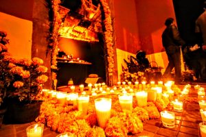 El Presidente Municipal, invitó a las familias potosinas y visitantes a apreciar esta representación y visita nocturna en cementerio de “El Saucito”