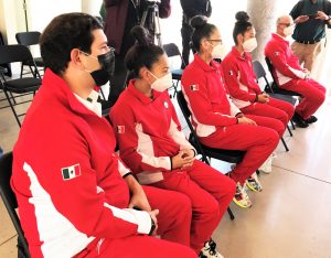 La Selección Juvenil de Gimnasia Artística se prepara en las instalaciones del INPODE para su participación en los Juegos Panamericanos.