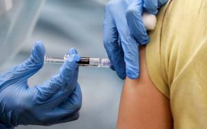 Anuncian vacunación contra COVID-19 para adolescentes de 15 a 17 años