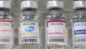 Vacunas covid "funcionan contra todas las variantes": OMS