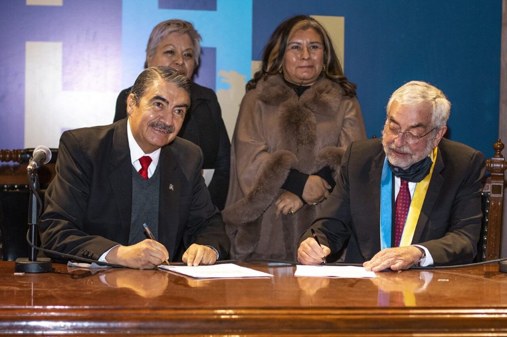 Facultad de Ciencias de Información signó acuerdo de colaboración con el Posgrado en Bibliotecología y Estudios de la Información de la UNAM. 
