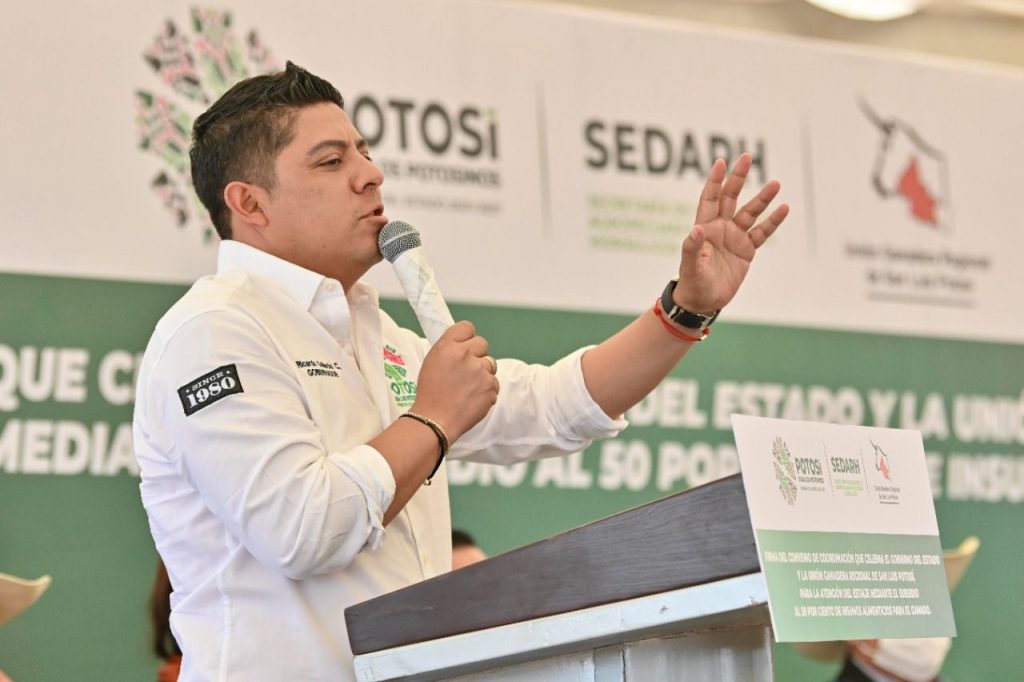 Ricardo Gallardo Cardona presidió la firma de un convenio con la Unión Ganadera Regional de San Luis Potosí