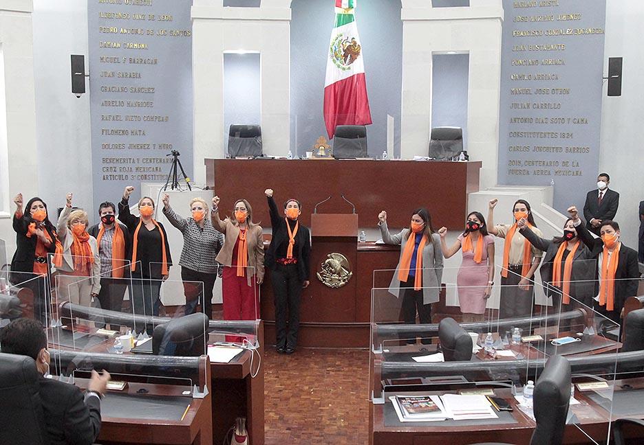 Diputadas conmemoran la primera vez que la mujer mexicana emitió su voto en 1955