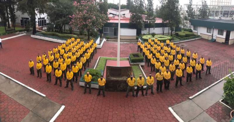 Bomberos mexicanos son enviados a Canadá para combatir incendios forestales