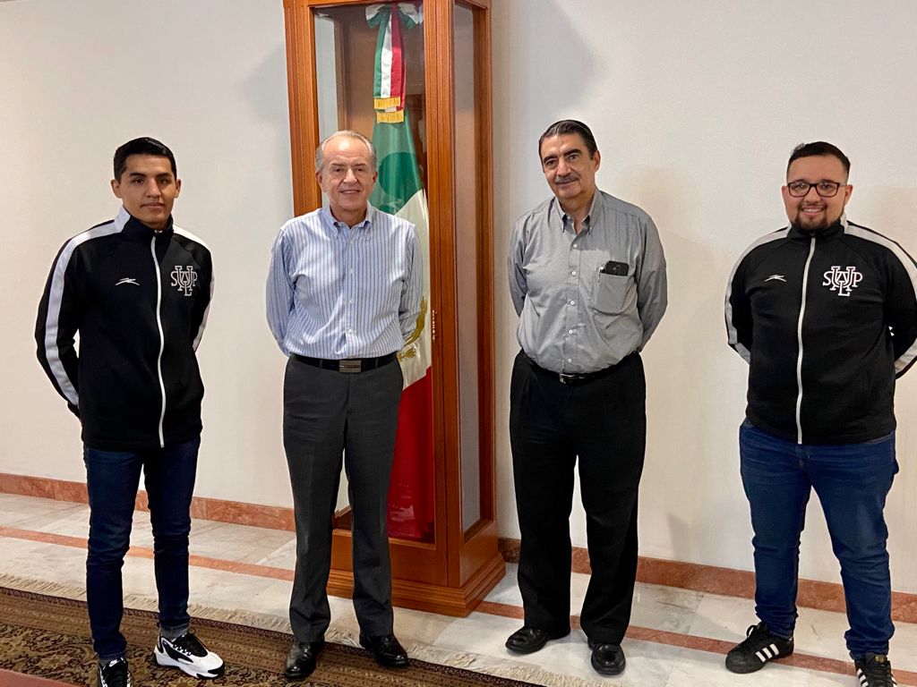 El Gobernador del Estado, Juan Manuel Carreras López, se reunió con Luis Fernando “7 Barrios” Saavedra