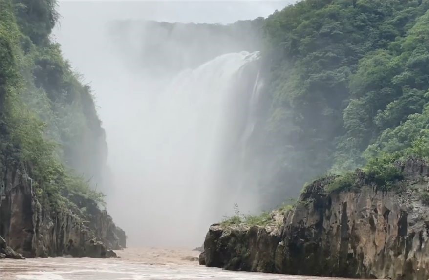 Exhortó a turistas y visitantes a no ingresar a caudales de ríos o zonas que pudieran representar un riesgo