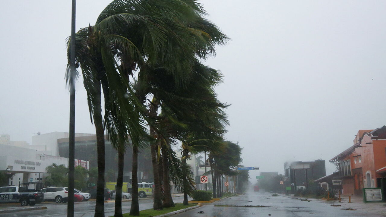 Grace se vuelve a convertir en huracán rumbo a Veracruz