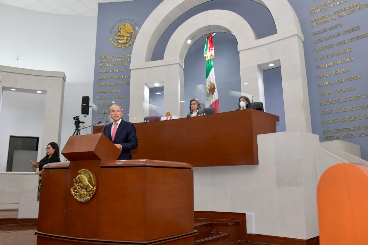 Juan Manuel Carreras López, entregó, en tiempo y forma, el Sexto Informe de Gobierno de la Administración Estatal