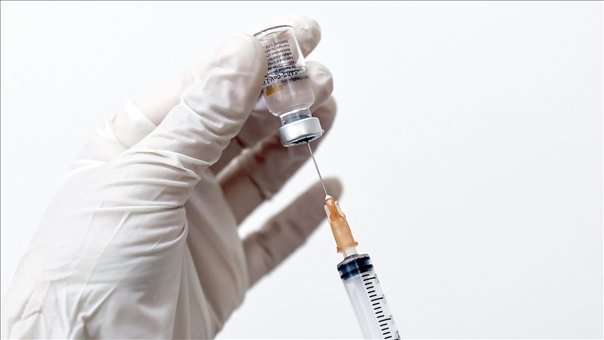 Vacunación llega a las 80 millones de dosis aplicadas y contagios no bajan de los 20 mil diarios