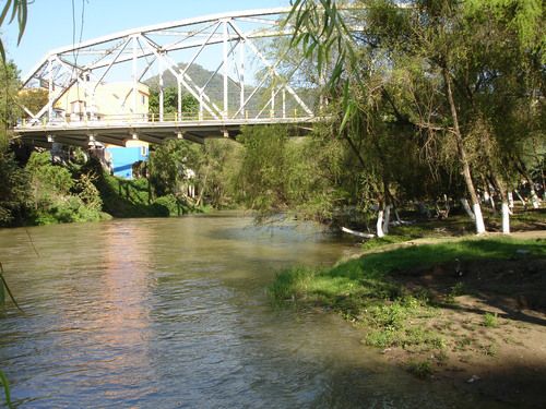 A consecuencia de las condiciones climatológicas, este jueves se inició el desfogue de la presa de Zimapán, que ocasionará una crecida en el río Moctezuma,