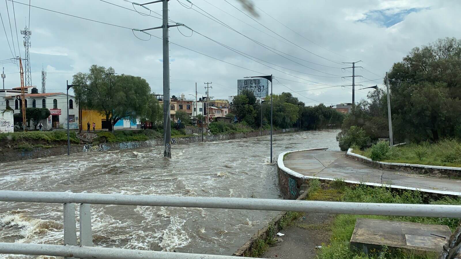 CONAGUA informó que la Presa de San José, presenta un 105.9 por ciento de llenado, con un almacenamiento de 5.5286 hectómetros cúbicos (hm3)