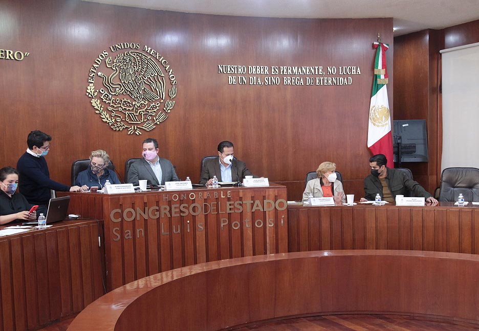 Aprueban dictamen para reformar la Ley del Mezcal que otorga un asiento en el Consejo Regulador a la Secretaria de Turismo