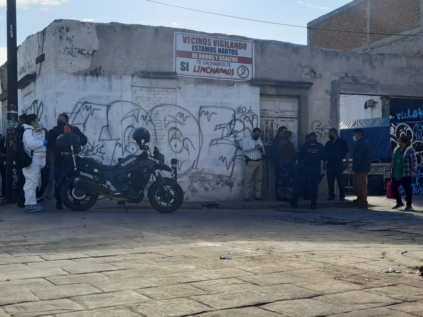 Derivado de los hechos en Tlaxcala, una persona perdió la vida y se dio la detención de dos personas que serán presentados ante la autoridad ministerial. 