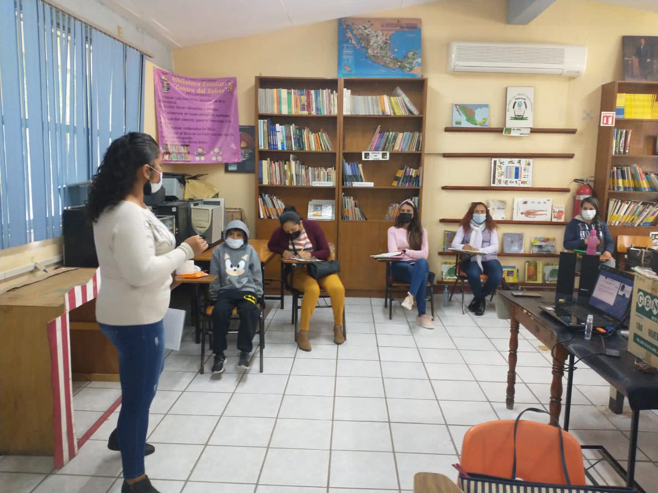 Policías Estatales con personal del Instituto de las Mujeres, llevaron a cabo un taller de sensibilización sobre temas de violencia de género