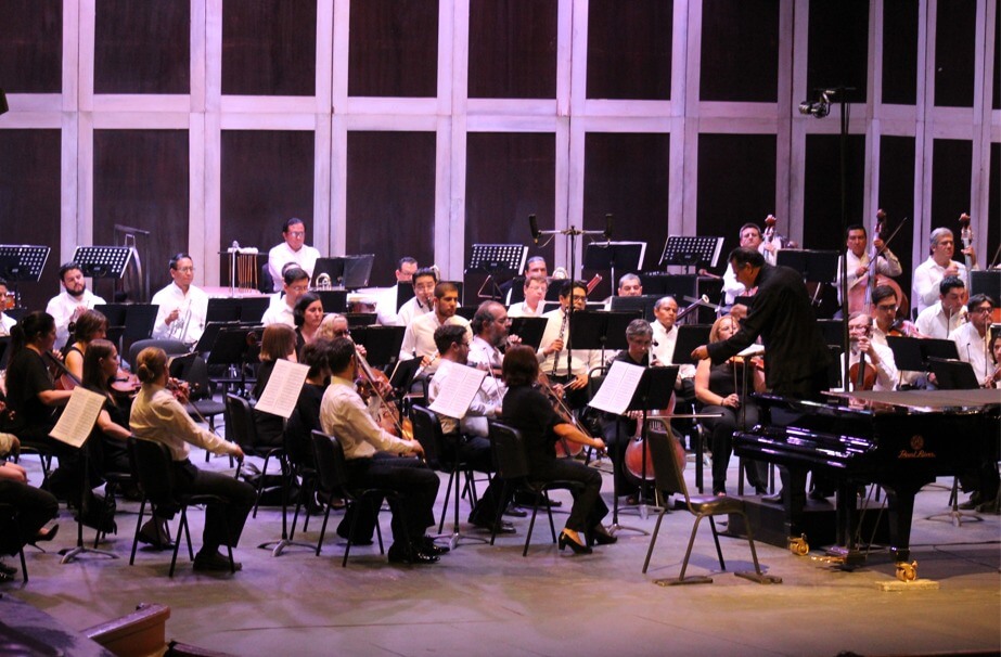 La Secretaría de Cultura presenta a la Orquesta Sinfónica de San Luis Potosí, bajo la dirección del Mtro. José Miramontes, en concierto virtual.