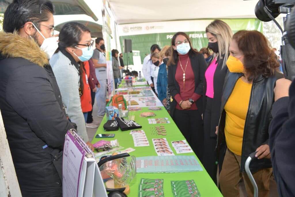 Durante la feria se ofrecieron consultas médicas gratuitas y otros servicios médicos de importancia para los ciudadanos.