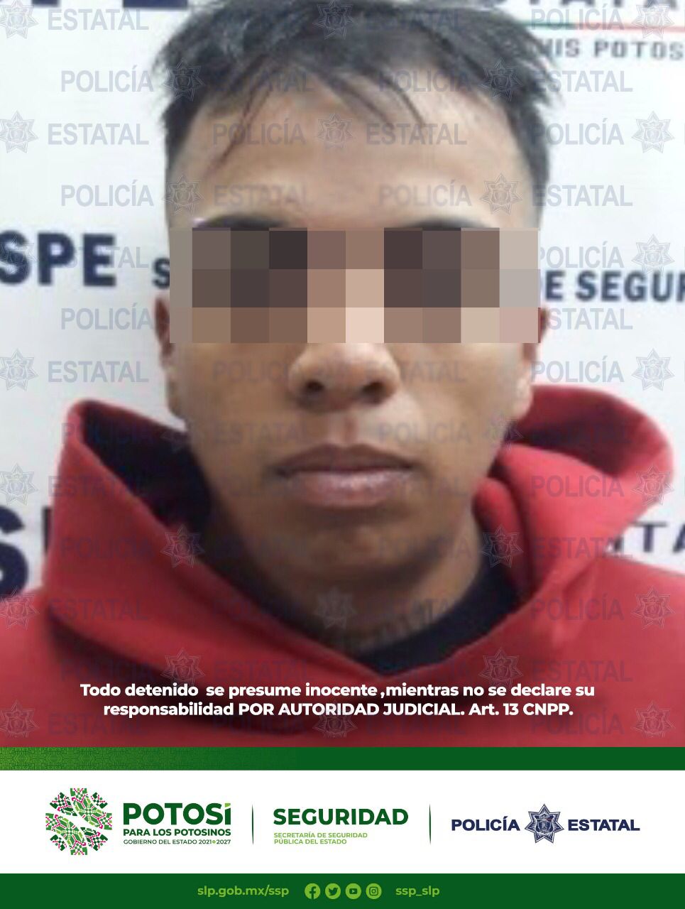 Un menor de edad fue detenido por presunta tripulación de un automotor robado, además fue asegurada un arma de fuego larga.