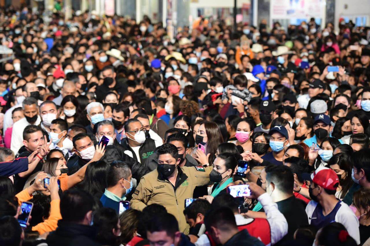 El Festival de Invierno organizado por el Gobierno del Estado convocó a miles de familias del municipio de Rioverde.