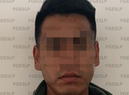 POLICÍAS DE FGE APREHENDEN A UN JOVEN POR PRESUNTO HOMICIDIO EN SGS