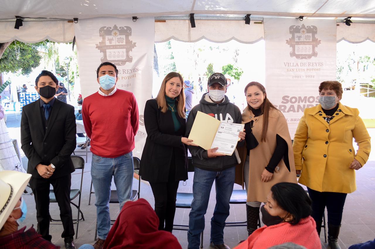 Con éxito se llevó a cabo el programa de enmiendas de actas de nacimiento y Curp en Villa de Reyes.