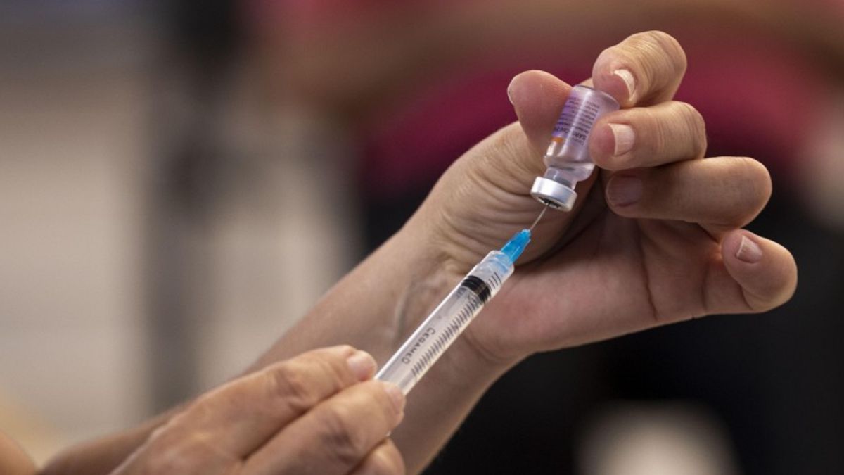 Dosis de refuerzo de vacuna para adultos mayores se aplicará este mes: AMLO