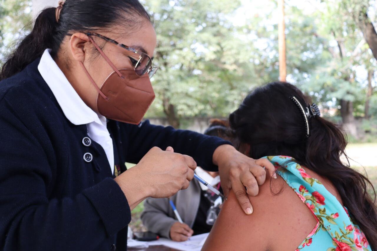 Mil brigadistas de la Secretaría de Educación apoyan en la jornada de vacunación para el magisterio de San Luis Potosí