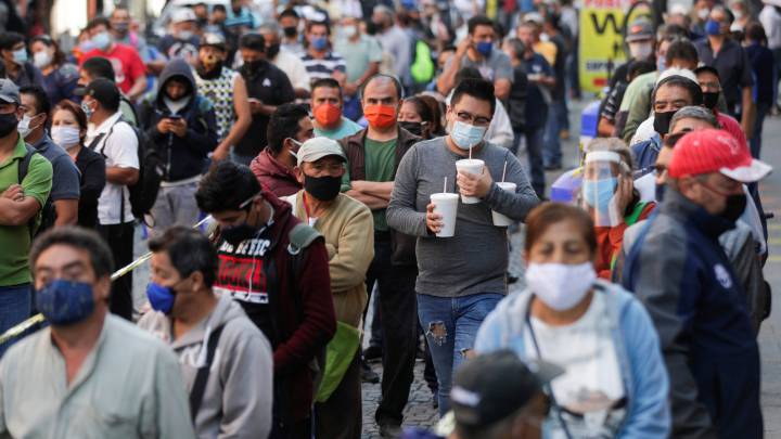 México registra 829 muertes por covid en 24 horas y 43 mil 99 contagios