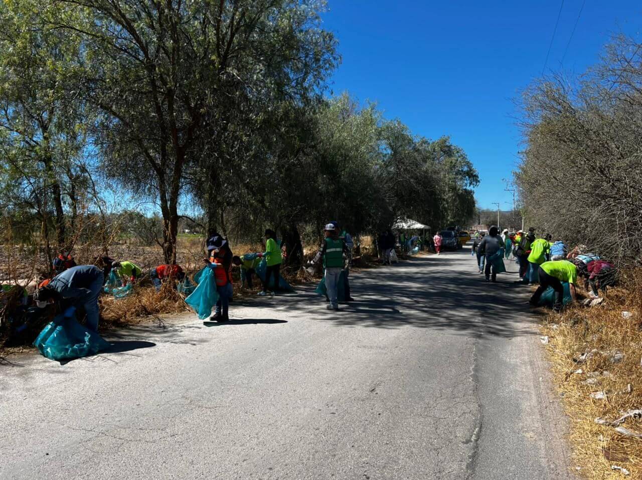 En la comunidad Carrera Torres, inició una jornada de limpieza de parte de General Motors (GM) en coordinación con Villa de Reyes