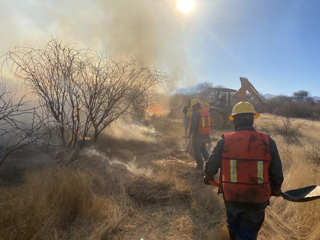 Controlan incendio a la altura de Laguna de San Vicente.