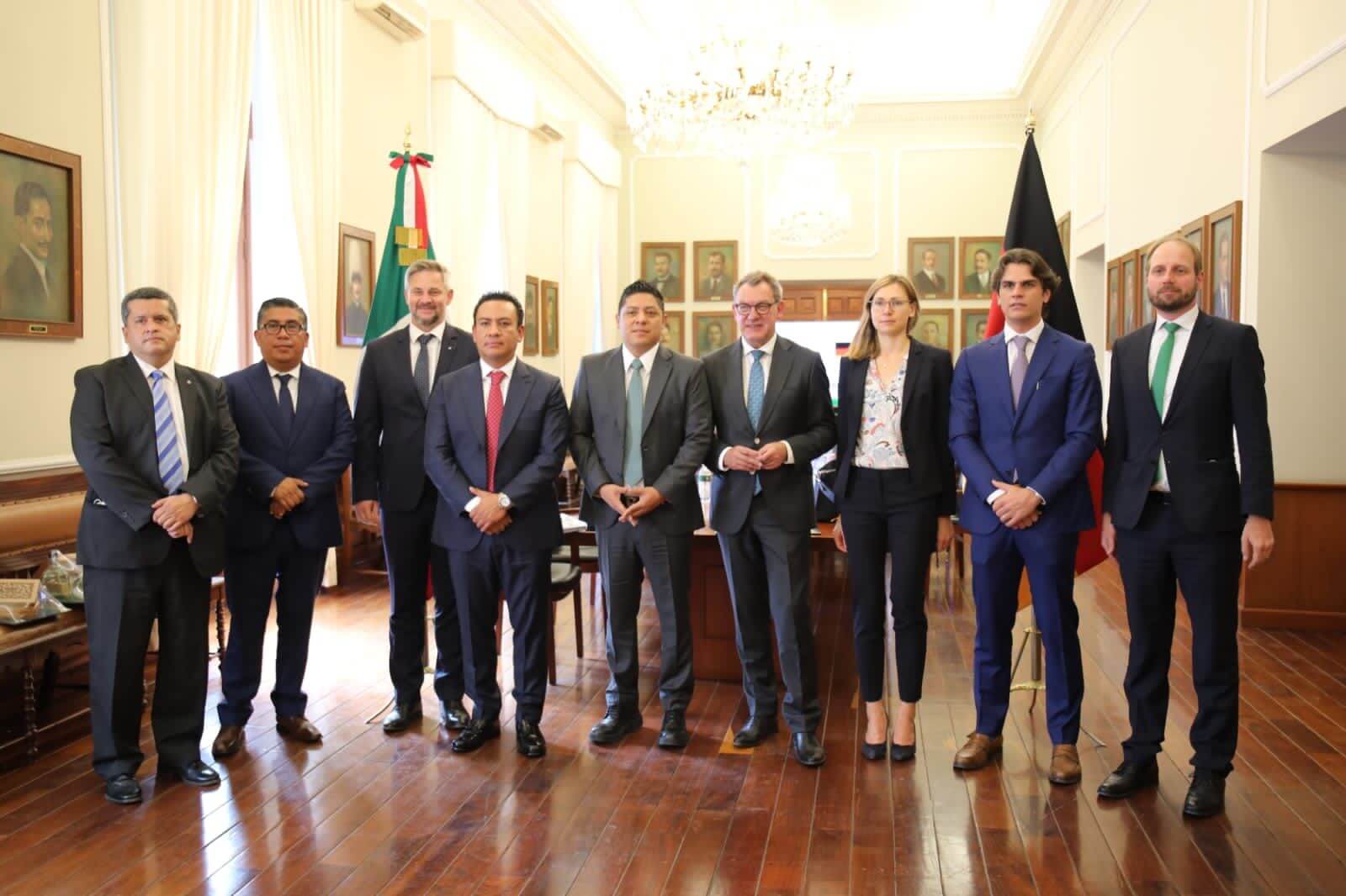 En Palacio de Gobierno, sostienen encuentro Ricardo Gallardo y Peter Tempel, Embajador de Alemania en México.