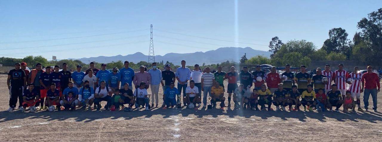 En medio de un gran ambiente se realizó la ceremonia inaugural del torneo de fútbol soccer “La Pila 2022”