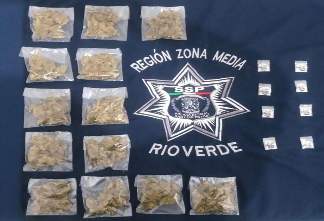 Agentes de la Policía Estatal detuvieron a un sujeto que fue descubierto en posesión de marihuana y “cristal”.