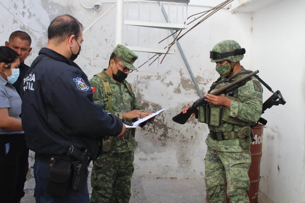 SSPE en coordinación con la SEDENA, efectuaron una revisión de armamento en el Municipio de Villa de Reyes.