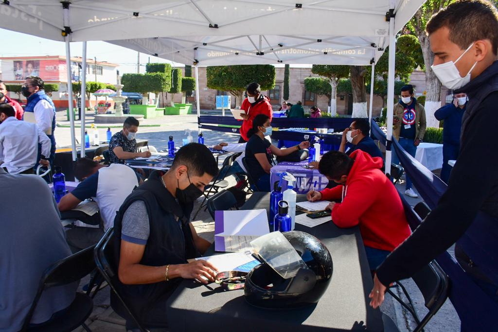 Realiza General Motors feria de reclutamiento en Soledad