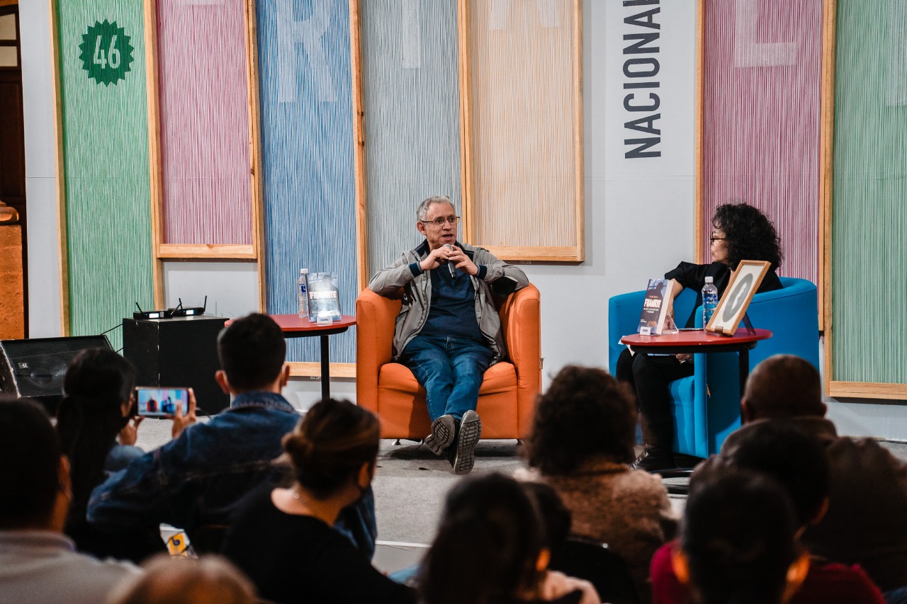 Con excelente respuesta del público, la 46 Feria Nacional del Libro UASLP presentó a Toño Malpica y “Frankie”, su monstruo espeluznante