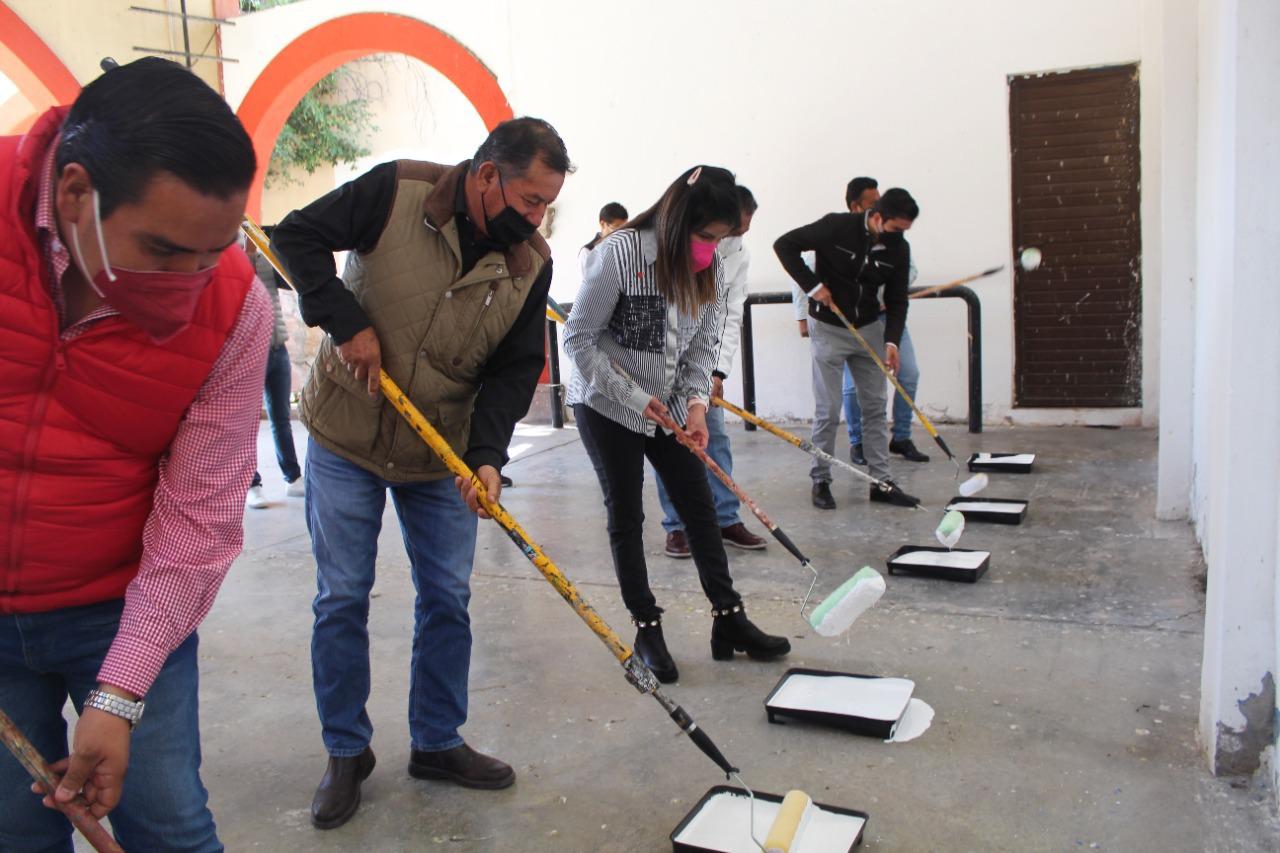 Continúan las rehabilitaciones de las Escuelas y Bibliotecas Municipales