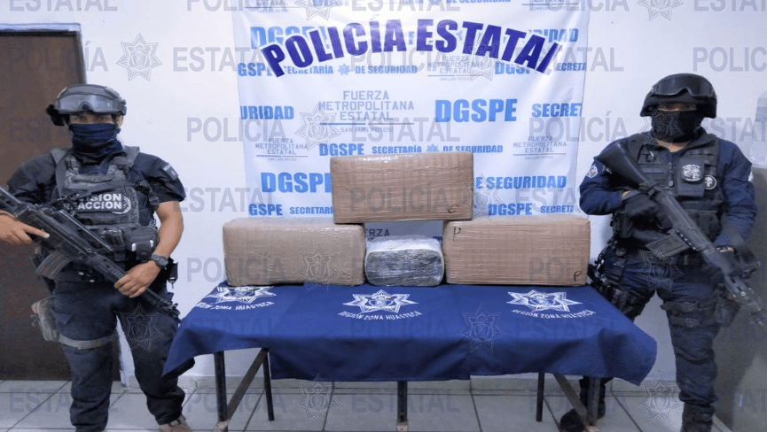 Policías Estatales lograron el importante aseguramiento de 34 kilos con 240 gramos de marihuana en el Fraccionamiento Miravalle.