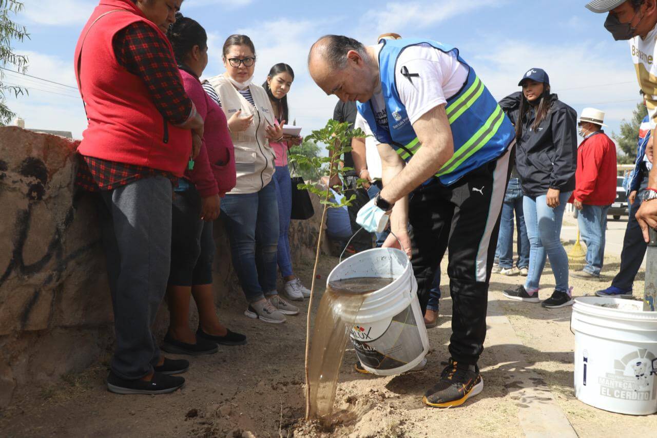 Gobierno, junto con personal municipal y de la delegación de La Pila, realizaron trabajos de rehabilitación, mantenimiento y limpieza