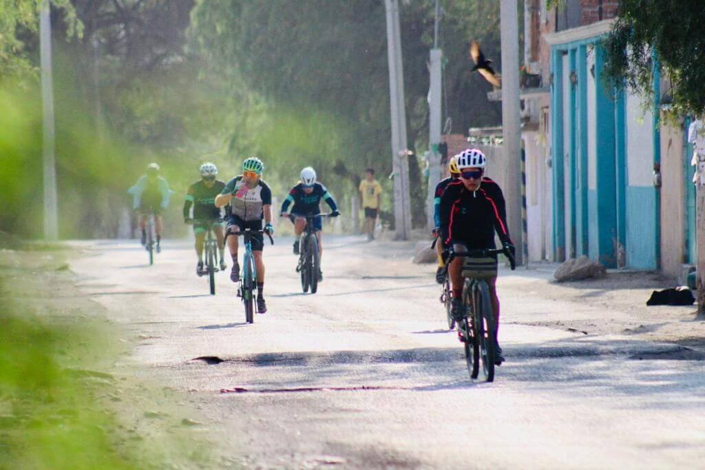 Dentro de las actividades de la Feria Regional del Queso 2022, se llevó a cabo la Ruta Ciclista Gravel, siendo 50 graveleros