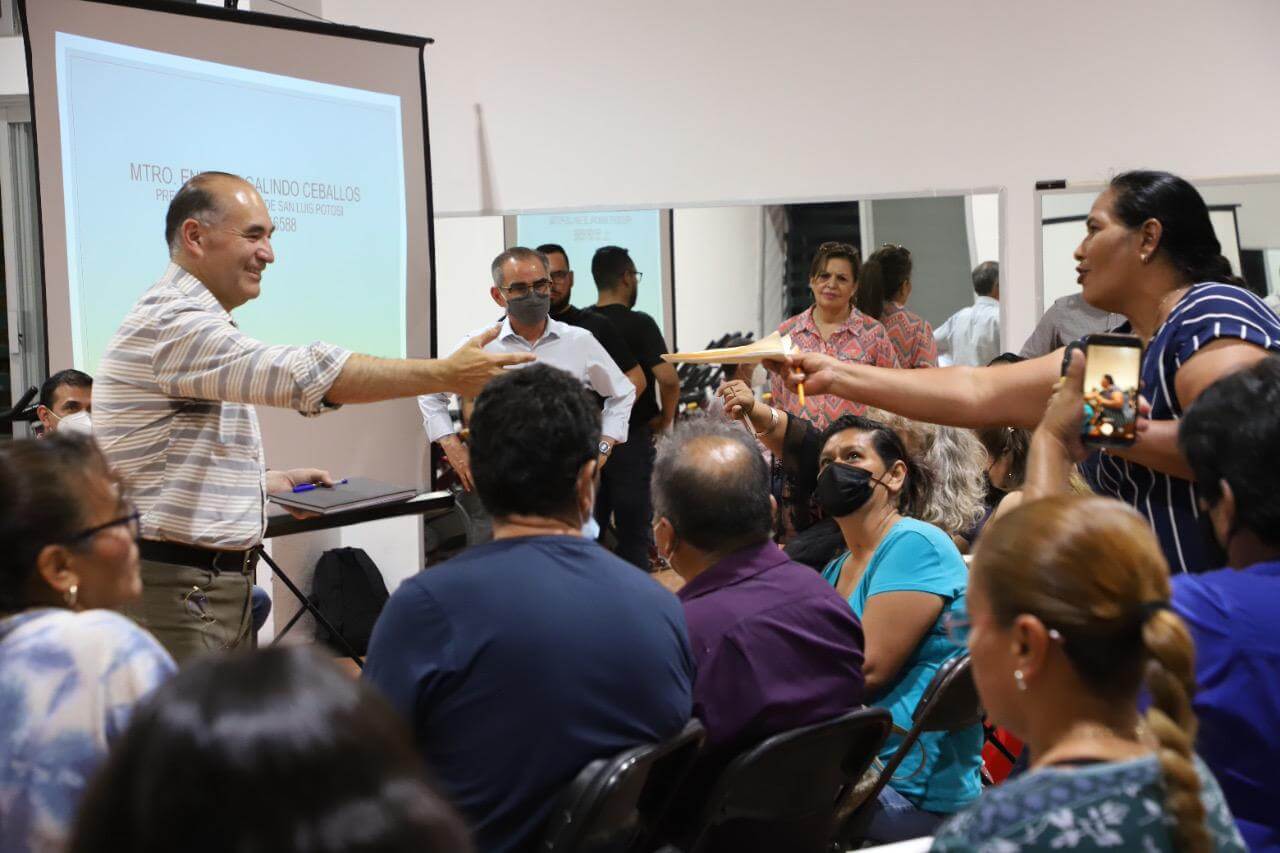 Galindo Ceballos pidió a los representantes vecinales que trabajen de forma coordinada con su administración