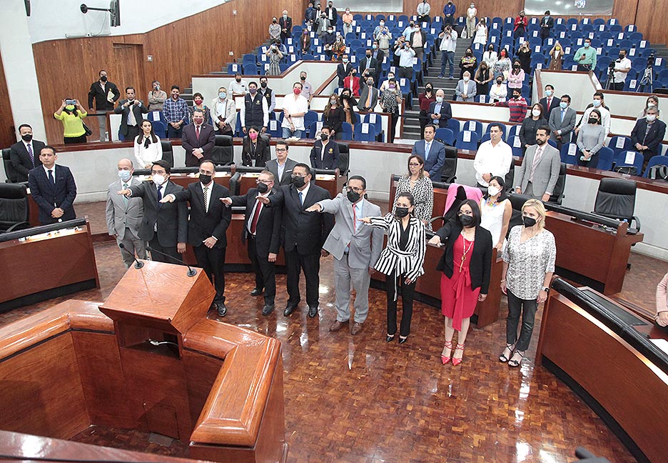 Congreso eligió a siete magistradas y magistrados supernumerarios del STJE
