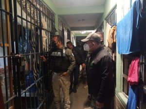 Se realizó un operativo coordinado de revisión en los dormitorios y áreas comunes en el Centro Penitenciario Estatal de La Pila.