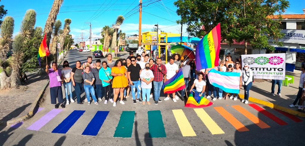 Las pintas se plasmaron en diferentes vialidades, además, en el evento, se contó con la presencia de colectivos de la comunidad LGBT+