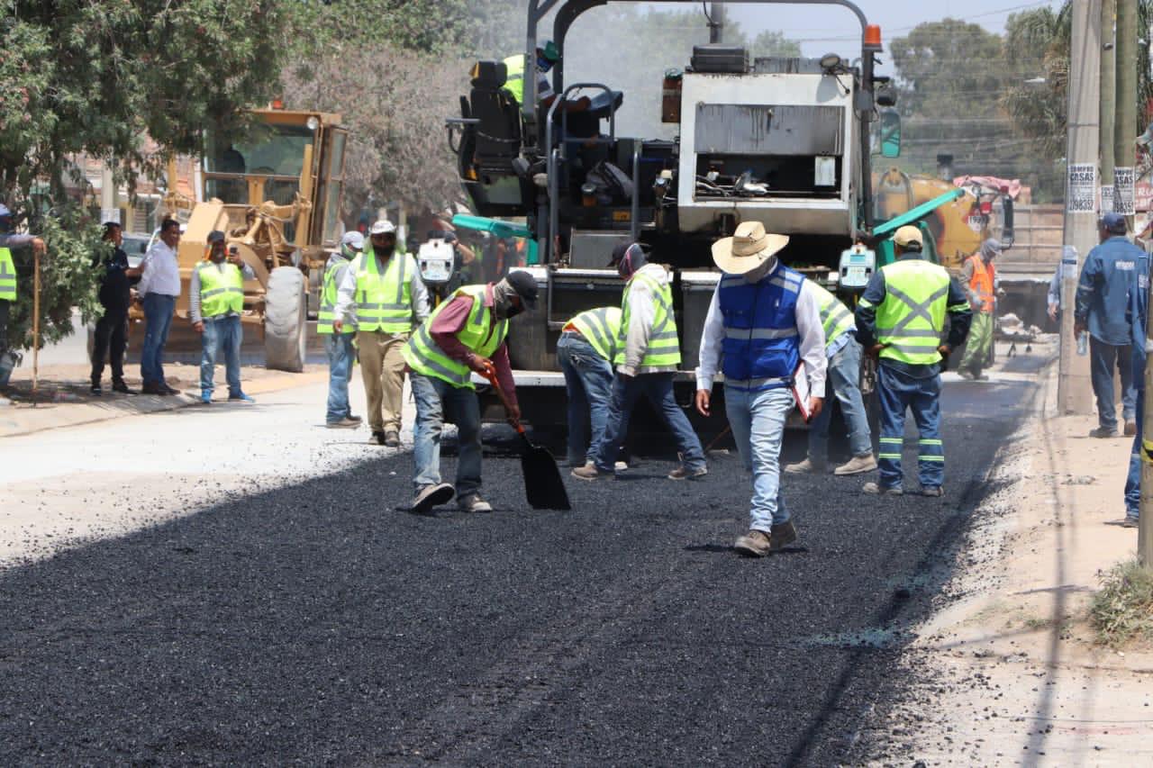 Galindo Ceballos dio el banderazo de arranque a la rehabilitación integral del pavimento de la avenida Ricardo B. Anaya