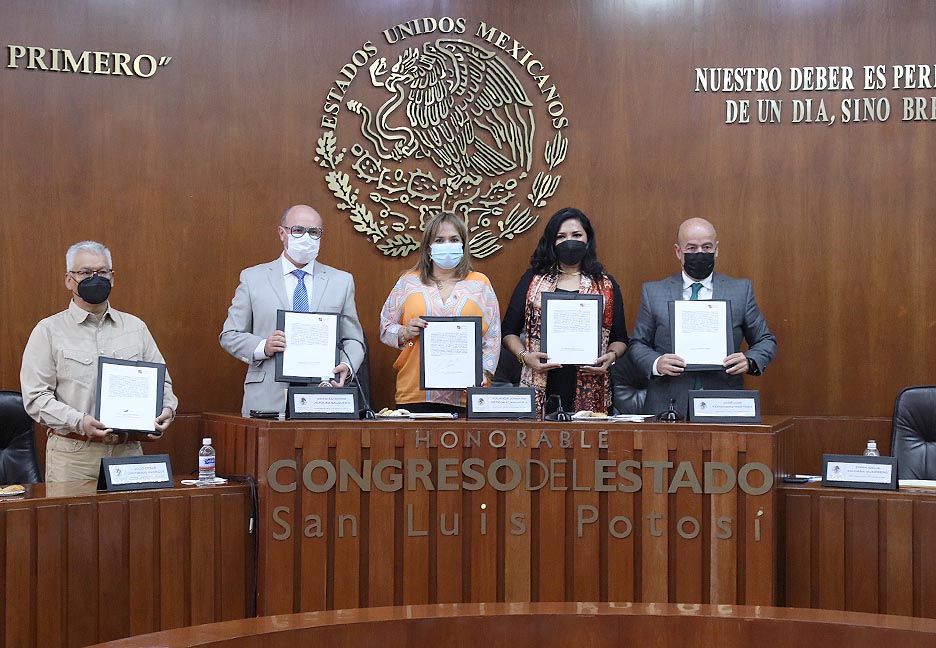 Congreso del Estado firmó un convenio de colaboración con el Colegio de San Luis