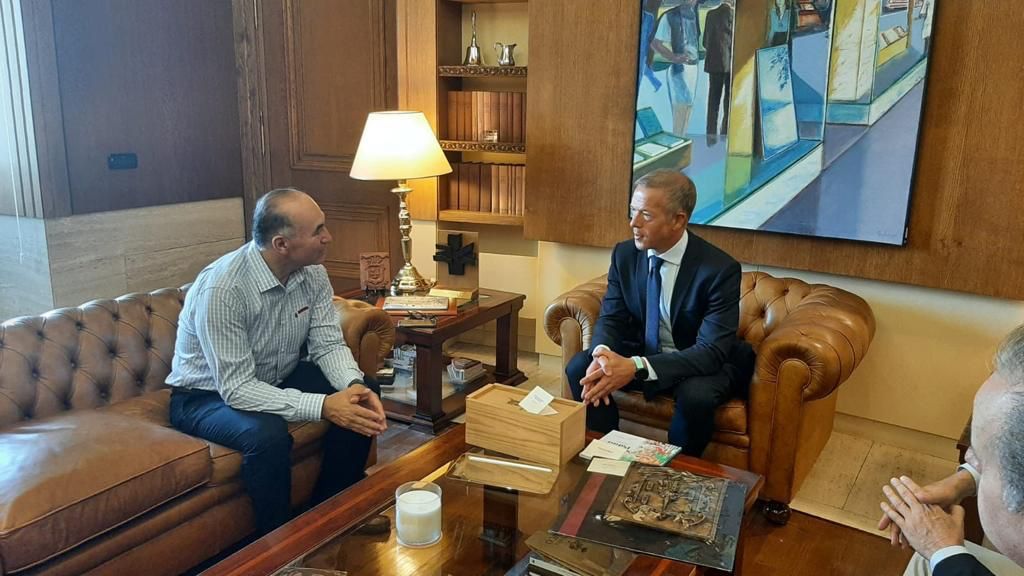 Enrique Galindo se reúne con la Mesa Directiva del Senado de España